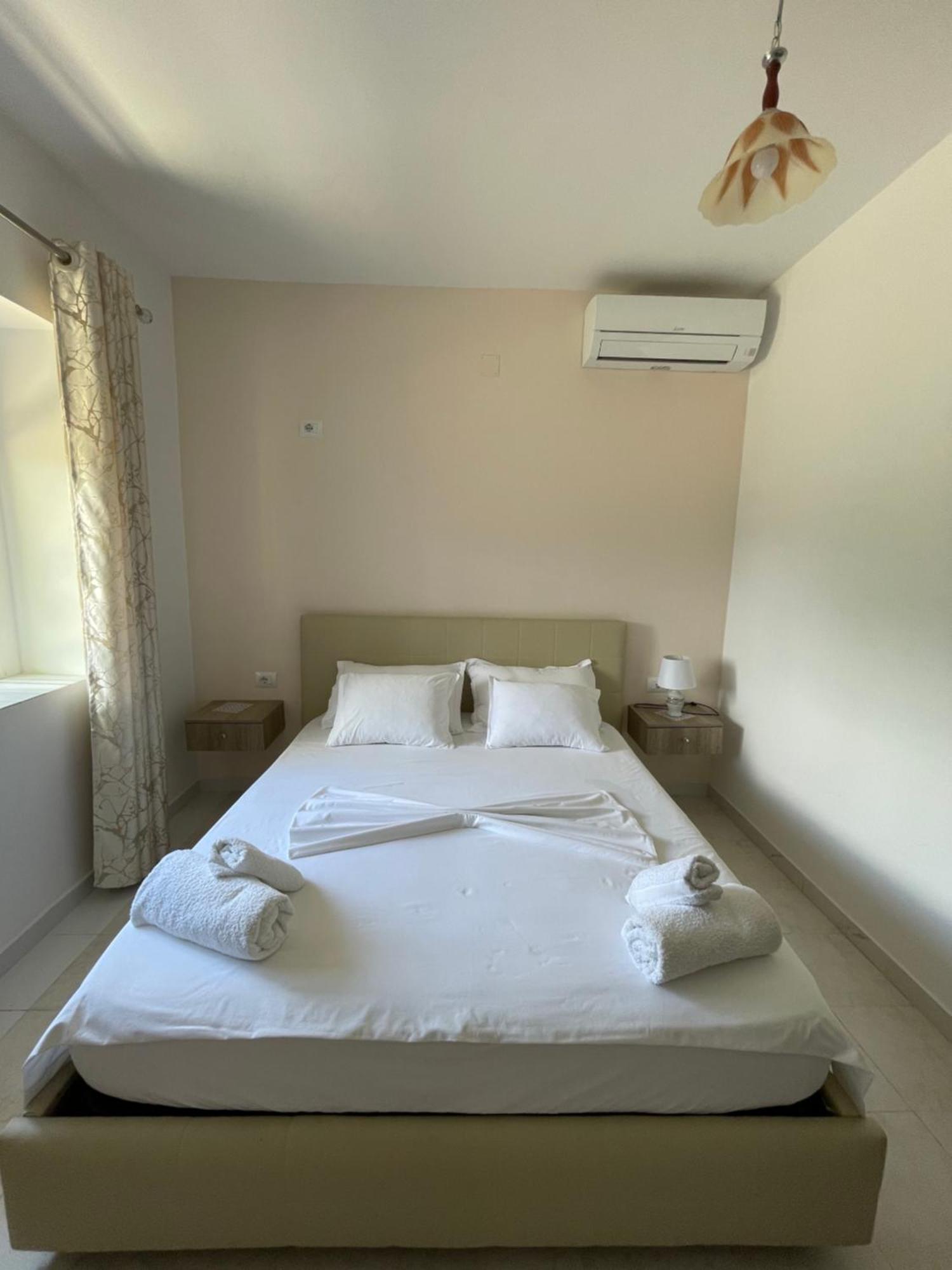Eljos House Permet Hotel Ngoại thất bức ảnh